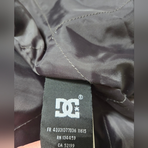 DC Pink, White And Grey Plaid Lightweight Hooded Jacket. Size Small - Picture 10 of 13